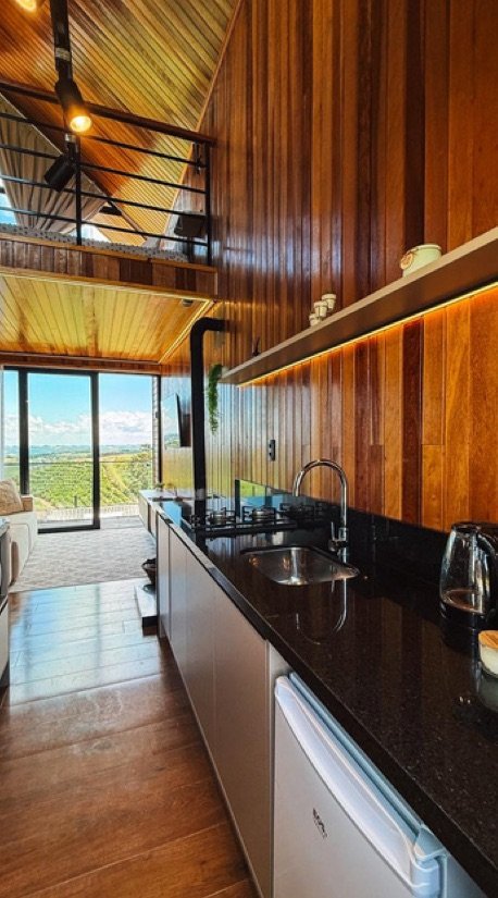 Cozinha em madeira do Rifugio d’ Ferrari